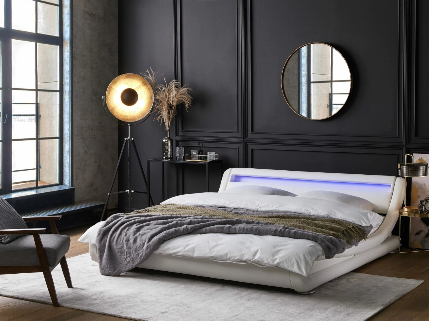 Bed Kunstleer Wit Met LED-verlichting In Diverse Formaten AVIGNON 2 Bed Kunstleer Wit Met LED-verlichting In Diverse Formaten AVIGNON - Afbeelding 2