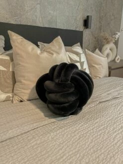 Boxspring Stof Zwart Met Opbergruimte In Diverse Formaten LORD 13 Boxspring Stof Zwart Met Opbergruimte In Diverse Formaten LORD -slaapkamer Verkoopwinkel undef src sa picid 824421 type whitesh image