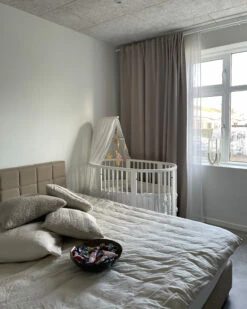 Boxspring Stof Beige 180 X 200 Cm ADMIRAL -slaapkamer Verkoopwinkel undef src sa picid 853781 type whitesh image